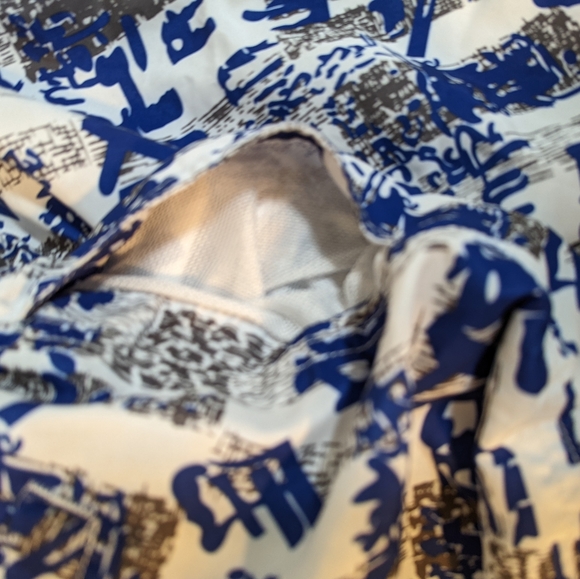 Men Swimming Trunks...Size Medium - Picture 5 of 8